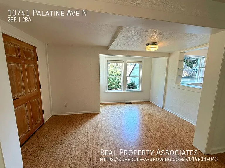 10741 Palatine Ave N — Photo 11