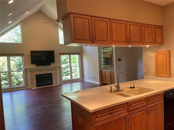 5th image of 2613 Ainsley Ct