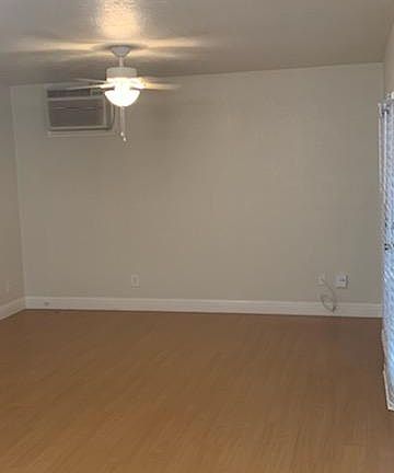 4th image of 906 Dainty Ave APT 13