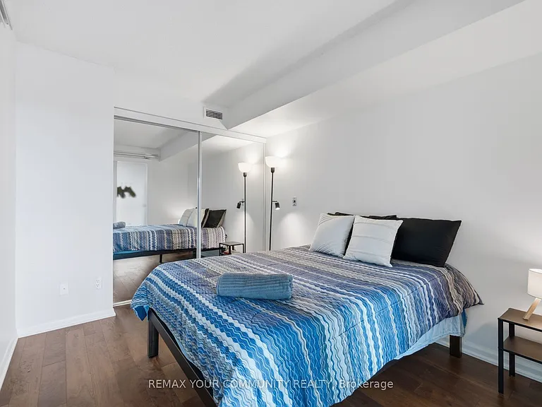 209 Fort York Blvd #962 — Photo 20