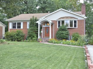 1622 Dempsey St, Mc Lean, VA 22101