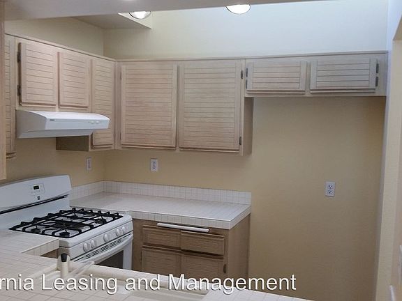 3rd image of 24155 Del Monte Dr Unit 366