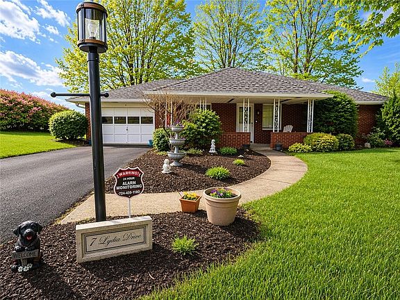 2nd image of 7 Lydia Dr