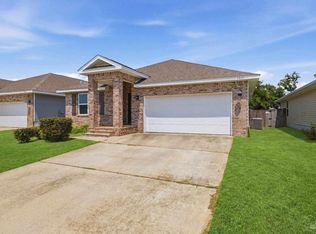 5673 Guinevere Ln, Milton, FL 32583