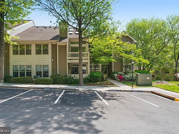 4th image of 10842 Antigua Ter APT 203