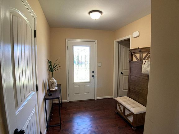 2nd image of 1045 Dwight Eisenhower Way