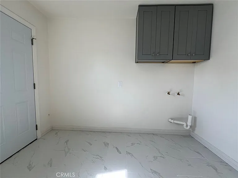 333 1/2 Sefton Ave — Photo 8