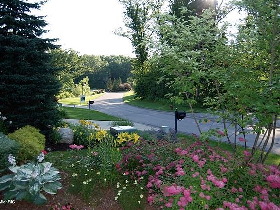 3rd image of 4185 W Gables Ct NE #48