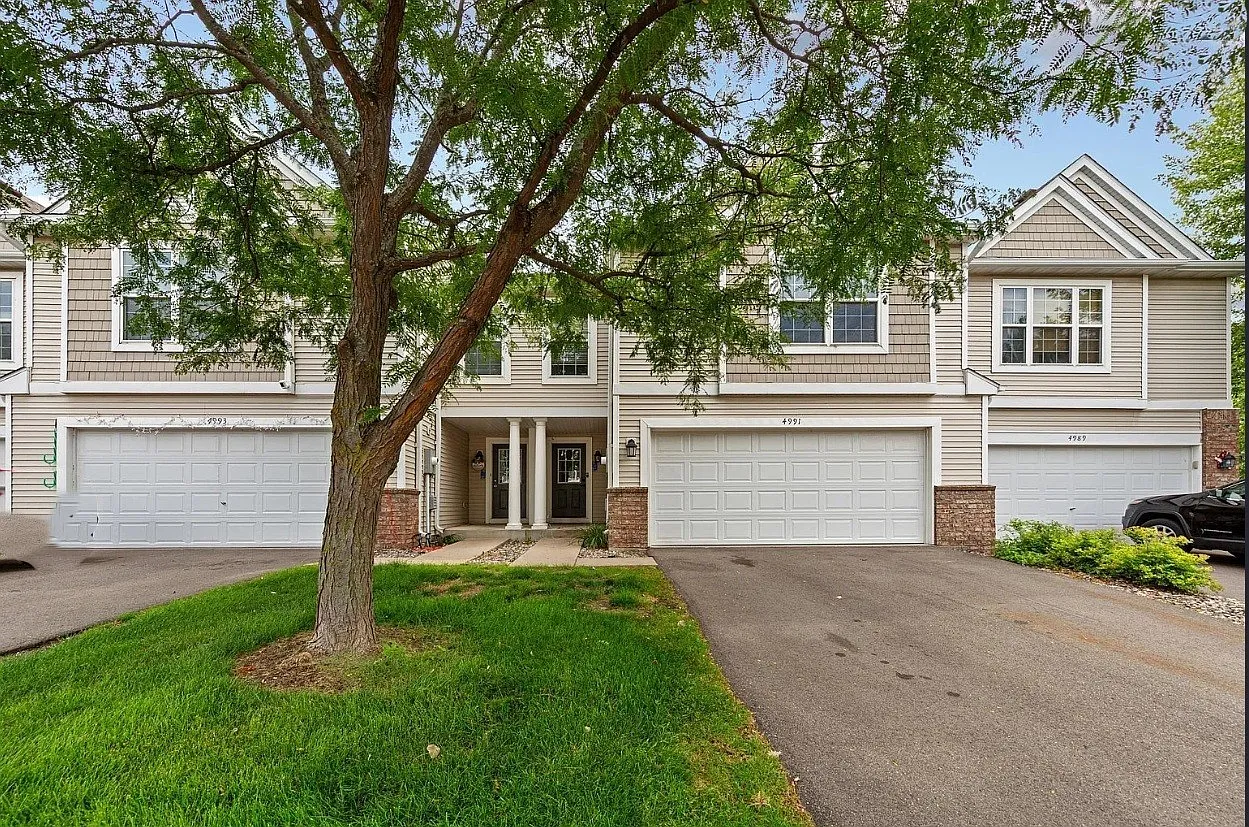 3 bed, 1664 sqft, $2,400 — Photo 3
