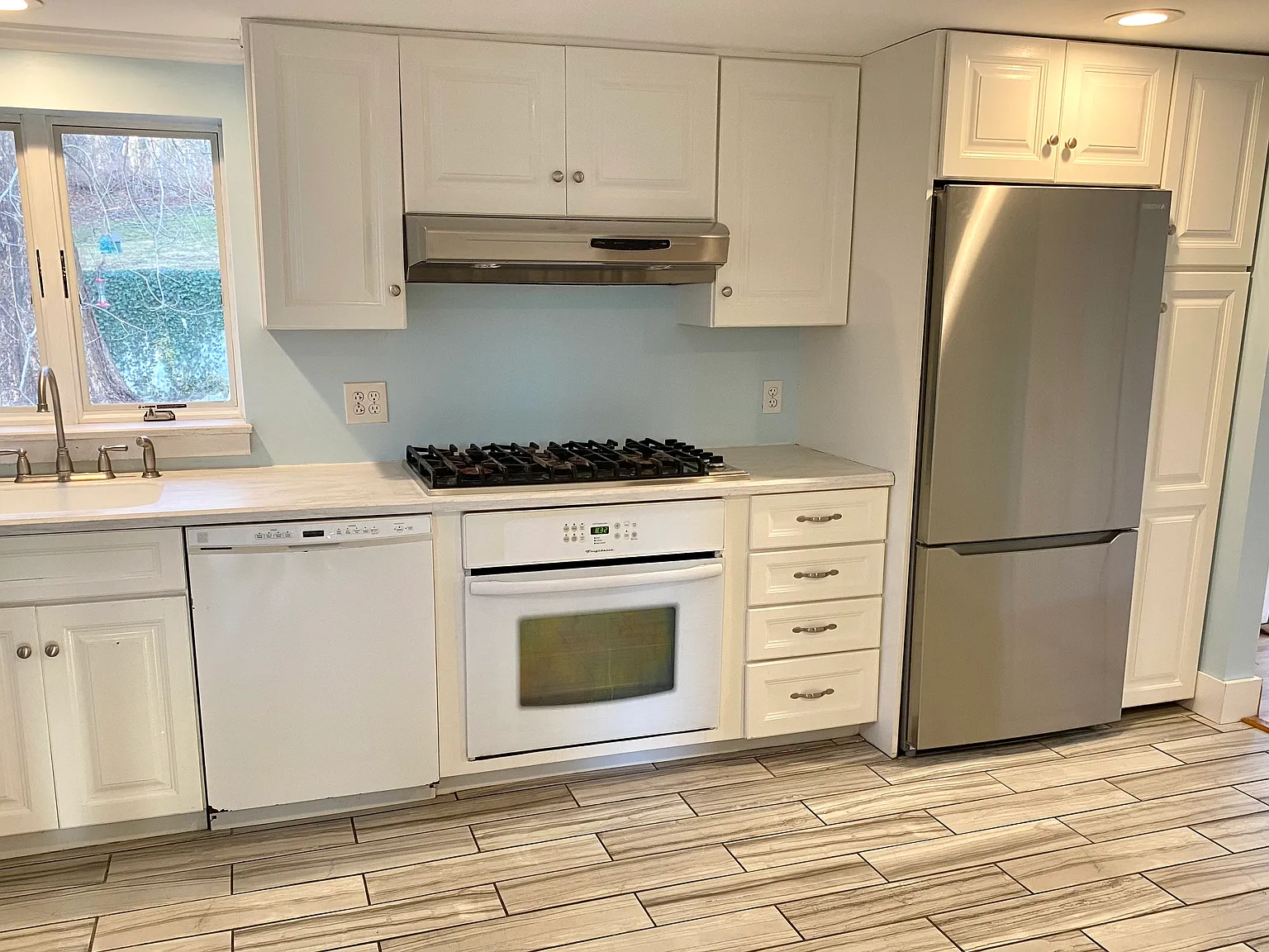3 bed, 1218 sqft, $2,800 — Photo 3