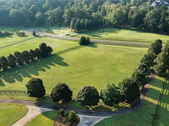 3rd image of 75 Rivercreek Xing