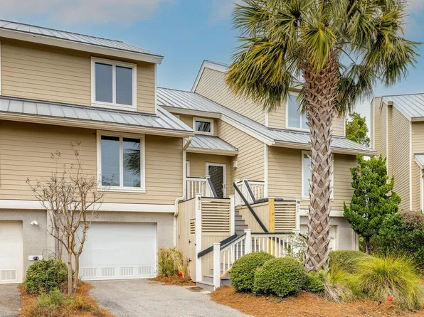 22 Linkside Ct, Isle Of Palms, SC 29451
