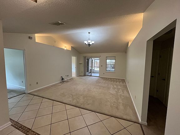 Living room with indirect accent lighting