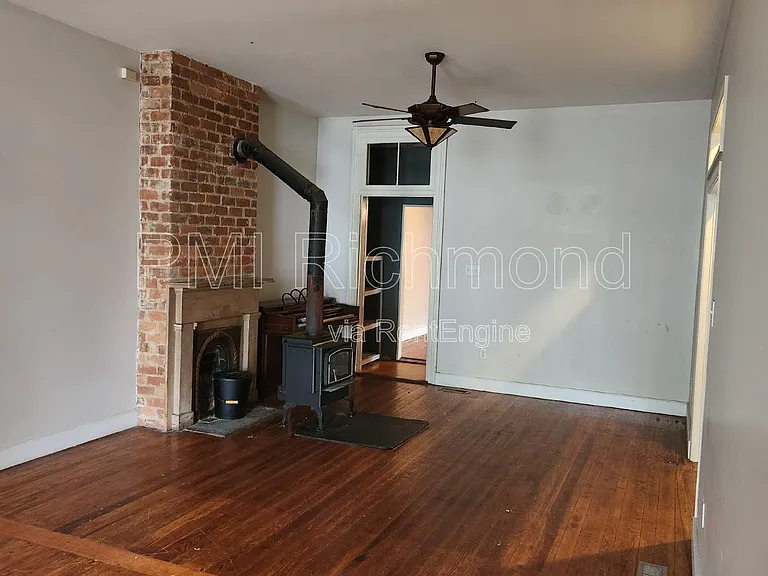411 S Laurel St — Photo 3