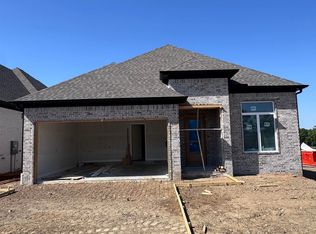 32 Mountain Brook Rd, Little Rock, AR 72223