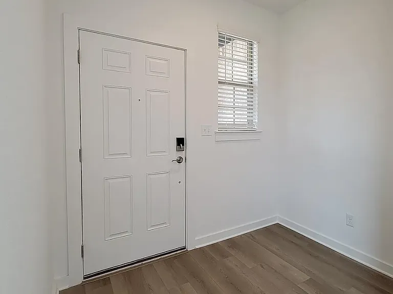 465 Bristlecone Bnd — Photo 4