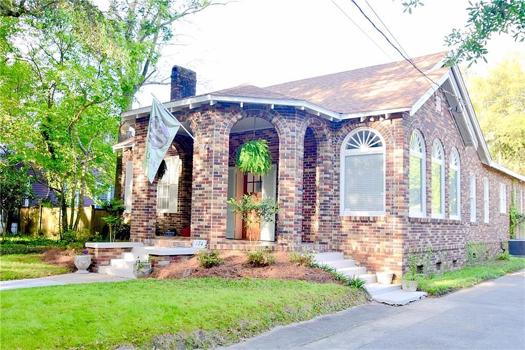 124 Houston St, Mobile, AL 36606 Zillow