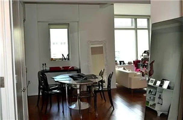 Sold by R New York | media 6