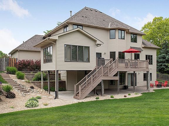 2nd image of 4610 Vinewood Ln N