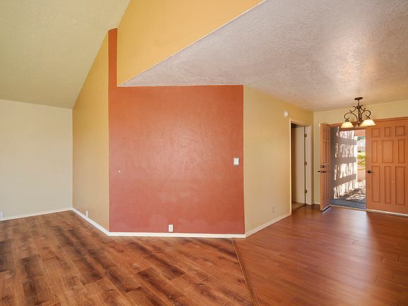 3rd image of 9710 Camino Del Sol NE