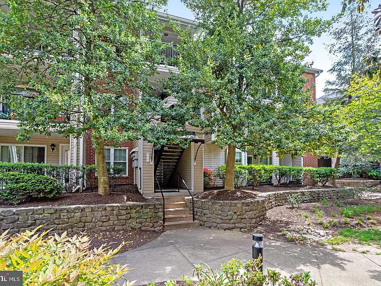 3308 Wyndham Cir #321 — Photo 50