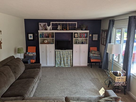 4th image of 30377 Lantern Ln