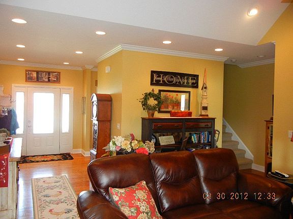 4th image of 141 Bend Ct