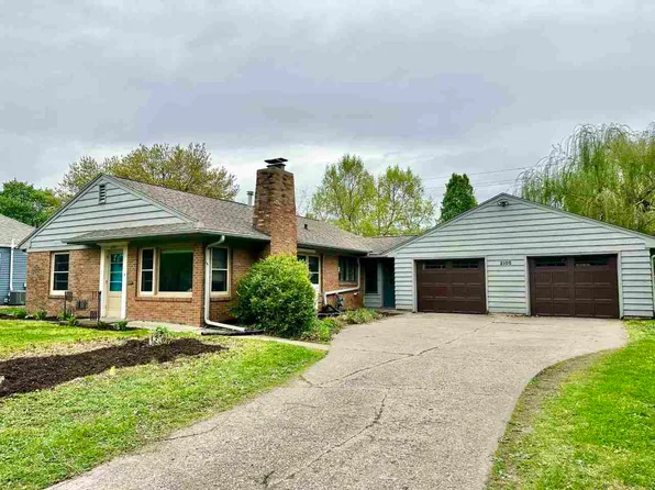 2105 Muscatine Ave, Iowa City, IA 52240