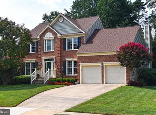 13512 Heathrow Ln, Centreville, VA 20120