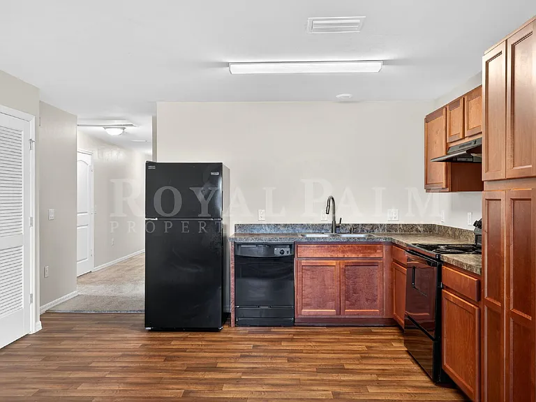 18303 Gibraltar Ln — Photo 9