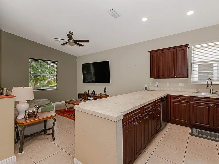 13923 SW 50th St — Photo 22
