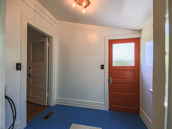 4th image of 136 N Avenue 57