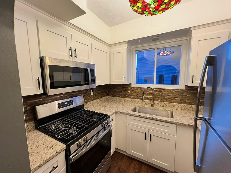 729 Liberty St #1 — Photo 8