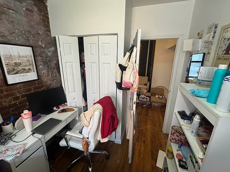 540 E 5th St #5 — Photo 16