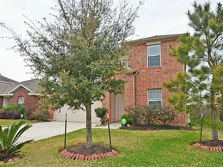 5327 Stonegate Dr — Photo 4