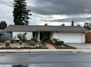 1582 Portals Ave, Clovis, CA 93611