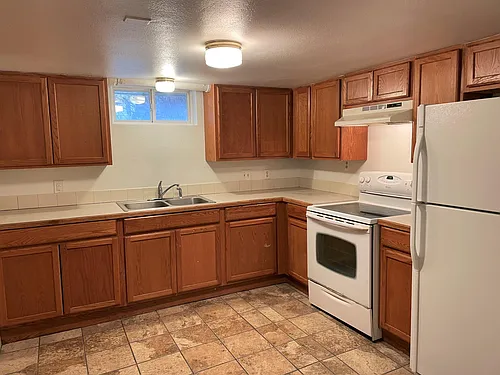 103 S Ivy St #5 Photo 1