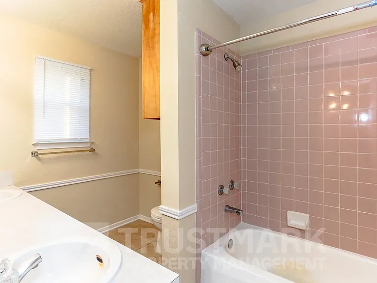 1001 Joe Morse Dr — Photo 16