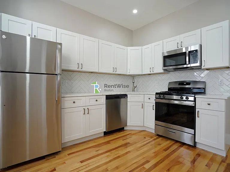 76 Gardner St #C1 — Photo 10