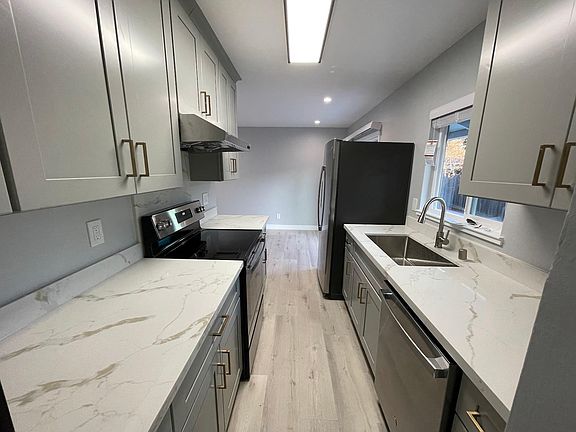 2nd image of 688 San Luisito Way