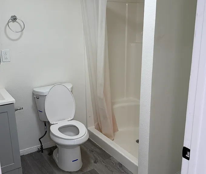 2470 Daly St #C — Photo 12