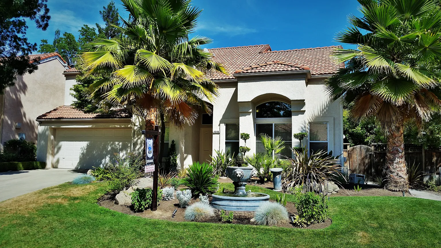 10496 N Doheny Dr photo 1