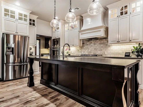3125 Hillside Dr, Edmond, OK 73012