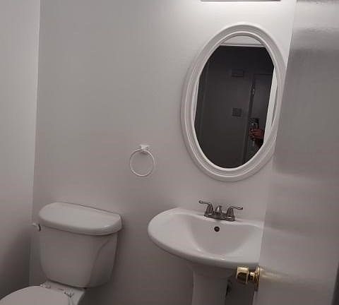 5th image of 2111 E Aroma Dr #A