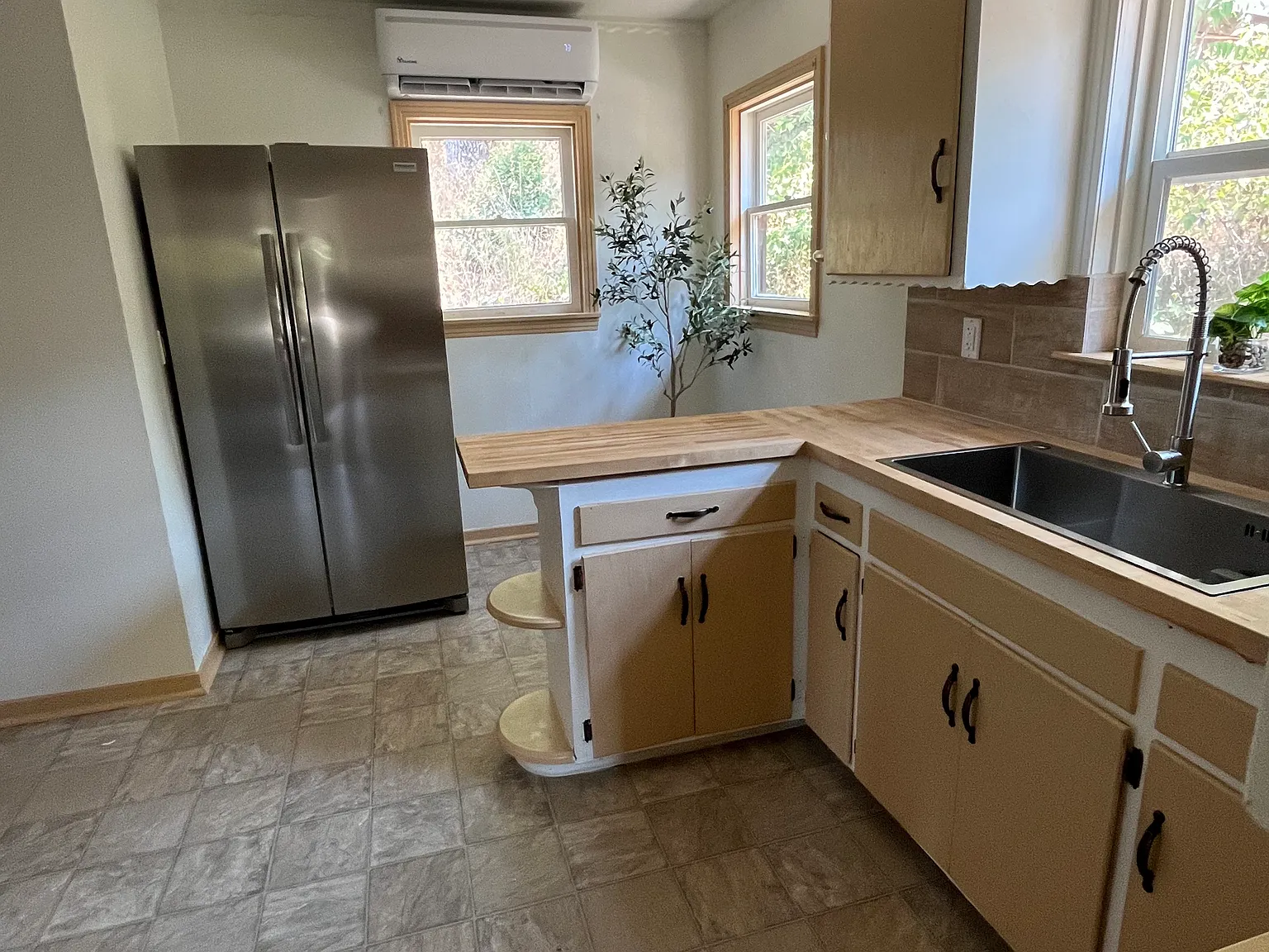 2 bed, 900 sqft, $2,000 — Photo 4