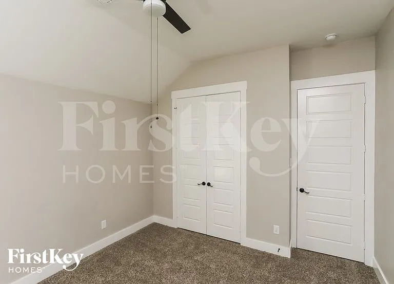 537 Windrow Ln — Photo 11
