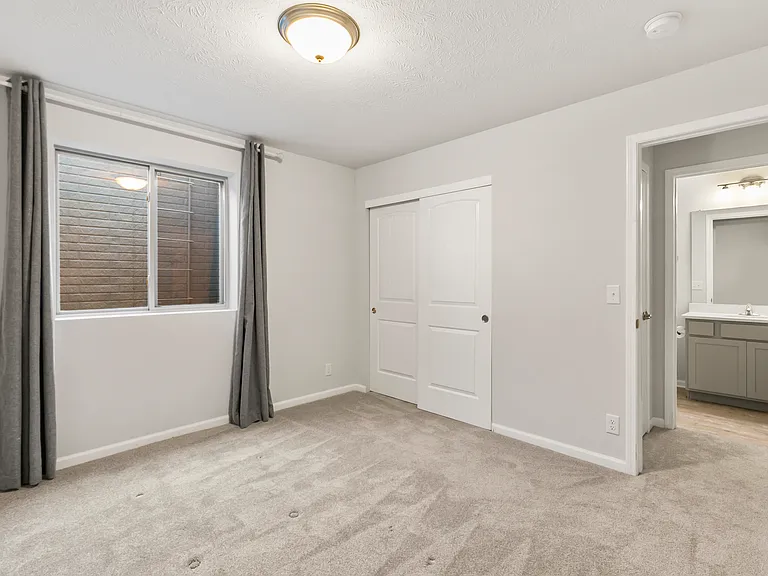 7308 N 167th Ave — Photo 33