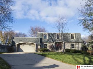16628 Cedar Cir, Omaha, NE 68130