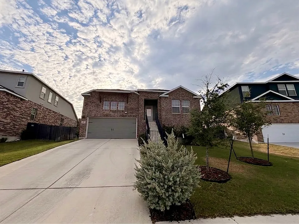 2109 Four Waters Loop