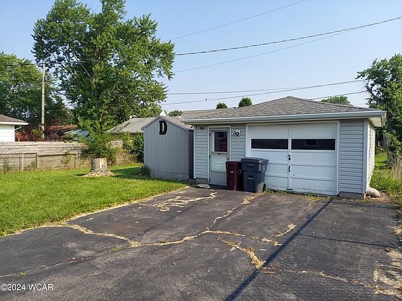 2nd image of 810 W Ashton Ave
